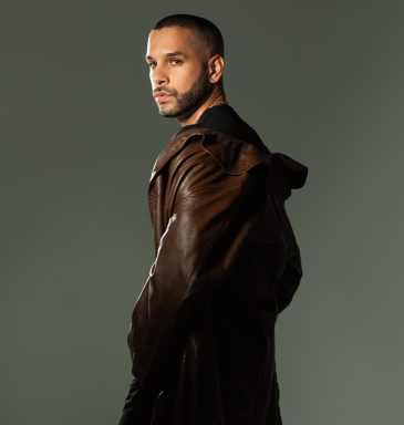 Carlos Zaur